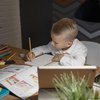 Батькам дітей, які навчаються онлайн, дозволили працювати дистанційно