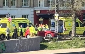 Автомобіль наїхав на людей у ​​центрі Копенгагена: 11 поранених