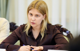 Україна обговорює з Угорщиною проблеми національних меншин: Стефанішина розповіла деталі 