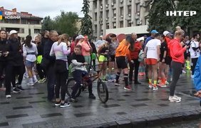 В Ужгороді відбувся благодійний забіг на підтримку ЗСУ