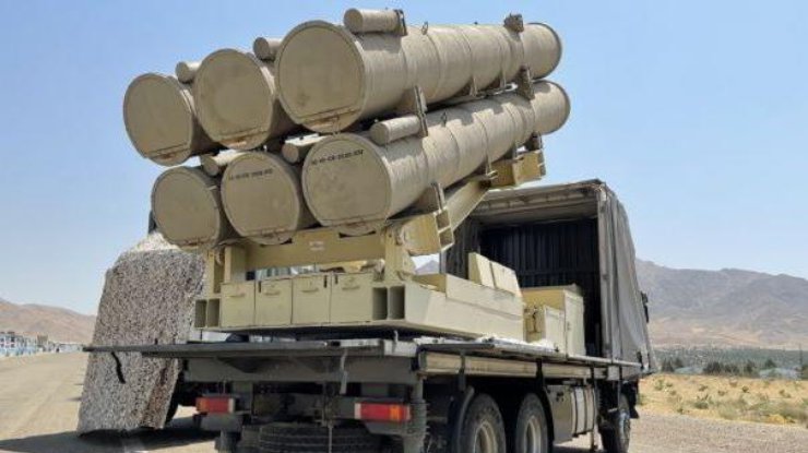 Фото: Іран заперечує передачу рф ракетних установок Fath-360 (farsnews.ir)