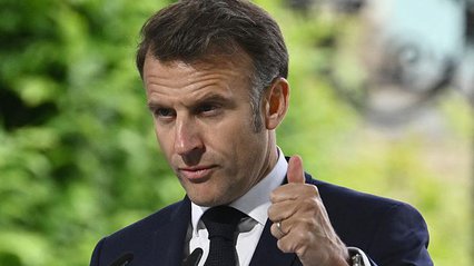 "Або мир з Україною, або нові санкції": Макрон підтвердив ультиматум путіну