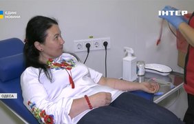 В Одесі провели святкову акцію "Донація у вишиванках"