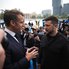 Росія "просто намагається виграти час" на переговорах - Макрон