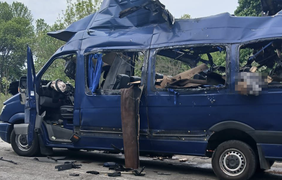 Удар по евакуаційному автобусу: Зеленський зробив заяву