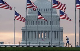Moody's понизив кредитний рейтинг США через зростання держборгу