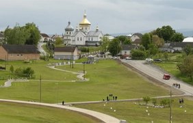 "Жити без тебе": на Прикарпатті висадили дуби пам’яті про загиблих героїв