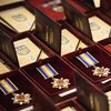 Зеленський нагородив ще 504 захисників України, 285 з яких — посмертно
