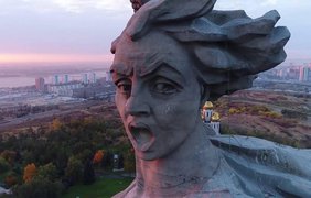 У голові монумента "Родина-мать зовёт!" у Волгограді знайшли мерця