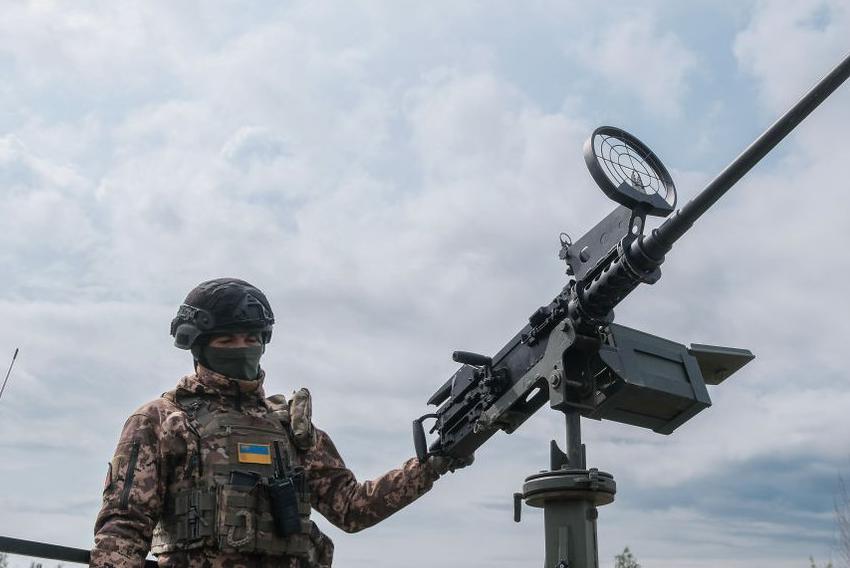 У ніч на 22 травня російські війська здійснили масштабну повітряну атаку на Україну, застосувавши балістичну ракету «Іскандер-М», 128 ударних дронів типу Shahed, а також безпілотники-імітатори різних моделей