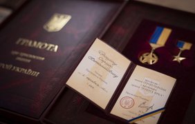 Зеленський присвоїв звання Героя України ще 7 військовим