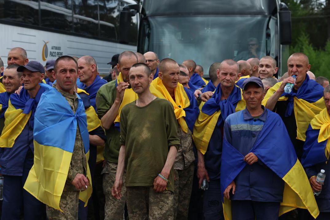 У суботу, 24 травня, відбувся другий етап обміну полоненими за формулю "1000 на 1000". Україна повернула додому 307 людей. 