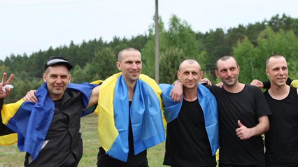 "Великий обмін" полоненими: Україна повернула додому ще 303 захисників
