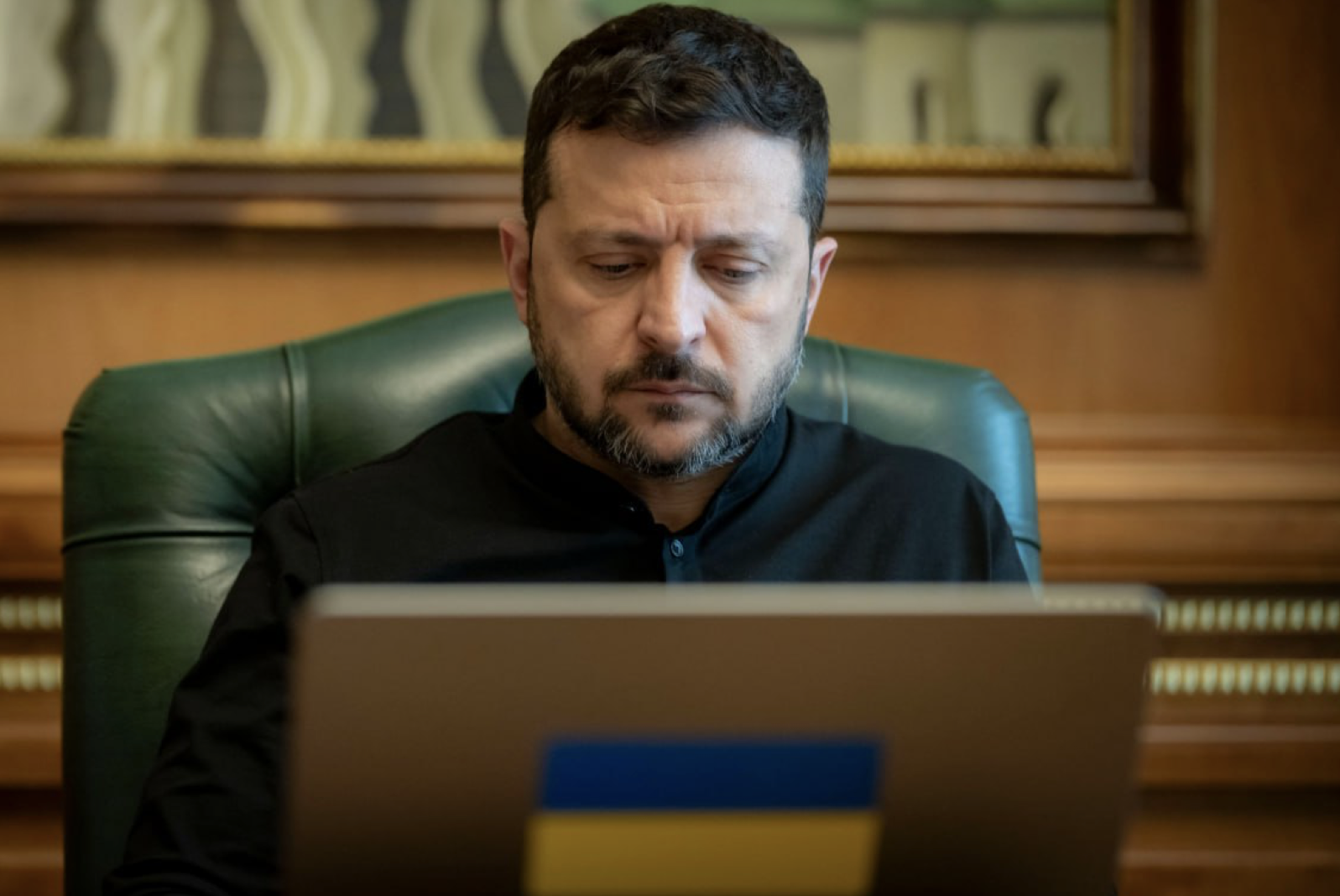 Президент України Володимир Зеленський вів сьогодні у дію три санкційні пакети