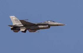 Нідерланди відправили Україні останню партію винищувачів F-16