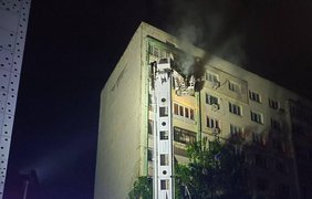 У Києві уламок "шахеда" пошкодив багатоповерхівку