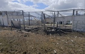 Окупанти вдарили балістикою по фермі у Миколаївській області: є поранені і жертва