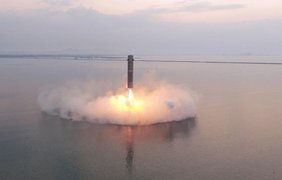 Китай випробував власну багаторазову ракету-носій