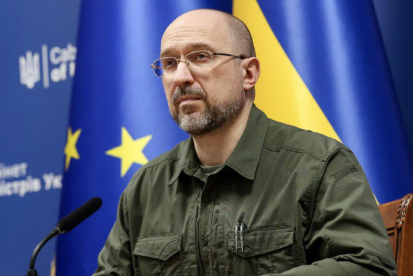 В Україні існує дефіцит медиків в певних місцях. Уряд вирішив стимулювати грошима випускників вишів