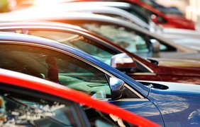 У 2024 році в Україну ввезли 4938 люксових автомобілів дорожче $70 тисяч