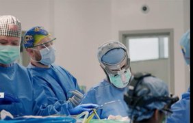 Клініка як у кіно: українські хірурги опановують нову медицину у США