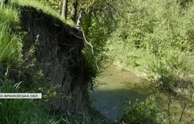 На Івано-Франківщині ціле село може піти під землю