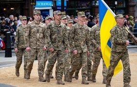 Українські військові взяли участь у параді до 80-ї річниці Дня Перемоги в Лондоні