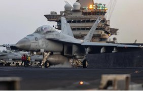 Другий винищувач F-18 ВМС США упав з авіаносця в Червоне море