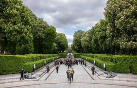 Зеленські поклали квіти до Вічного вогню