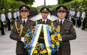 Зеленські поклали квіти до Вічного вогню