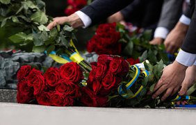 Зеленські поклали квіти до Вічного вогню