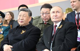 Сі Цзіньпін закликав путіна до "справедливої ​​мирної угоди" з Україною