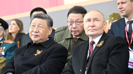 Сі Цзіньпін закликав путіна до "справедливої ​​мирної угоди" з Україною