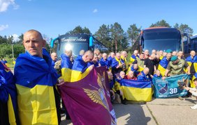 Україна повертає своїх