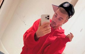 Фанати переживають за Джастіна Бібера і радять йому звернутися до нарколога