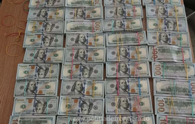 Подружжя з України спробувало вивезти до Румунії $1,4 млн, заховавши їх під одягом
