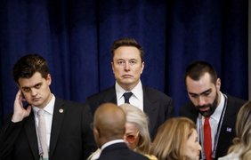 Ілон Маск анонсував месенджер XChat з "шифруванням як у біткоїна"