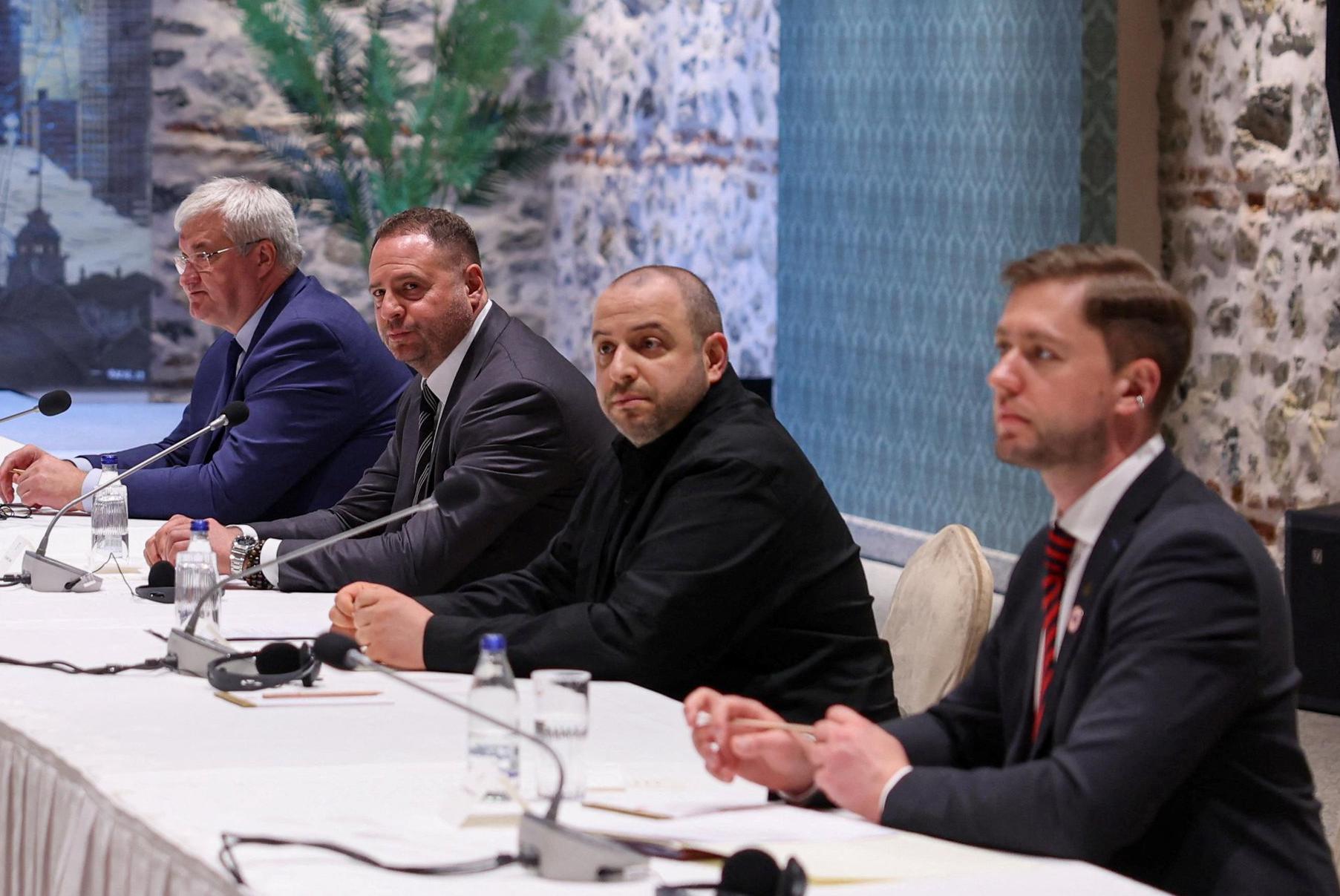 Українська делегація прибула до Стамбула для участі в другому раунді переговорів з представниками росії, запланованому на другу половину дня