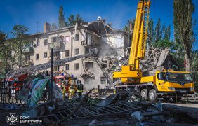 У Краматорську з-під завалів чотириповерхівки деблокували тіла чотирьох загиблих