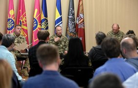 Замість кабінетів - фронт: Сирський анонсував ротацію в ТЦК