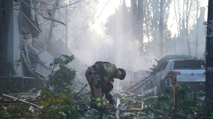Нічний обстріл Києва: 5 загиблих і зруйнований підʼїзд