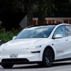 Tesla запустила безпілотні таксі