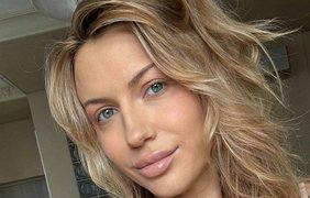 "Мій післяпологовий живіт": Нікітюк показала себе через 2 тижні після пологів