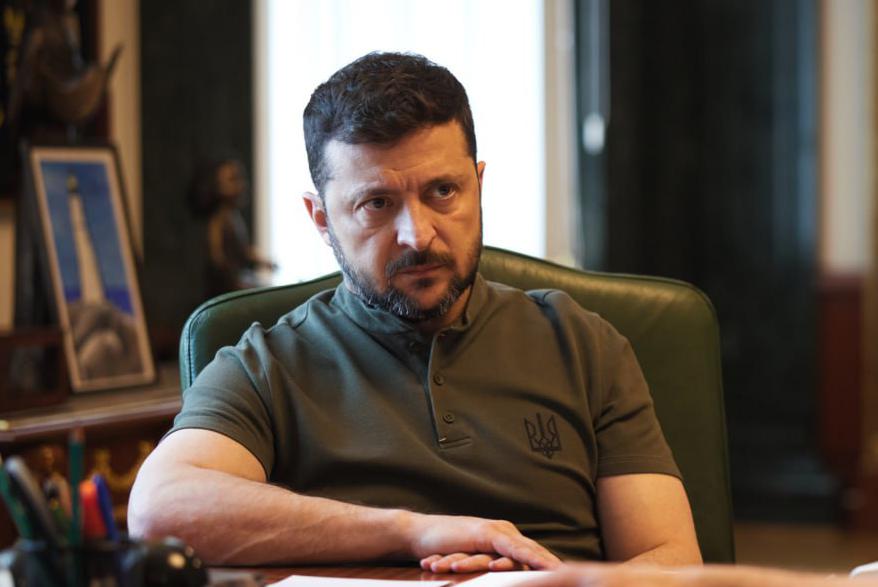 Президент Володимир Зеленський виступив на Форумі оборонних індустрій у Нідерландах, наголосивши на необхідності спільного виробництва озброєння, тиску на компанії, що співпрацюють з росією, та невідкладного стримування путіна