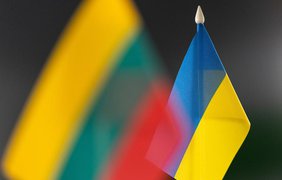 У Литві вкрали український прапор з будівлі антикорупційного органу
