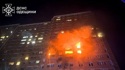росіяни вдарили по багатоповерхівці в Одесі: загинуло подружжя