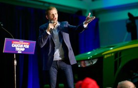 "Шлях до Білого дому для нас легкий": син Трампа натякнув на участь у виборах