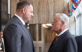 Єрмак зустрівся із Келлогом у США