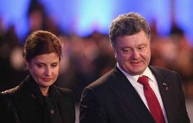 Щоб обійти санкції, Петро Порошенко намагався переписати на дружину всі активи, а собі залишити причеп - ЗМІ