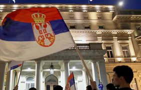 Протести в Сербії виходять з-під контролю: поліцію звинувачують у насильстві